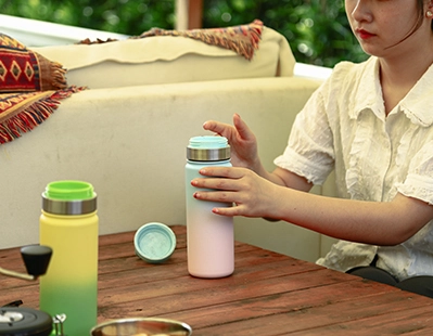 Edelstahl-Flaschen-Industrie: Normen und Vorschriften