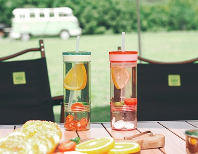 Welcher Kunststoff ist gut für Wasser flaschen?